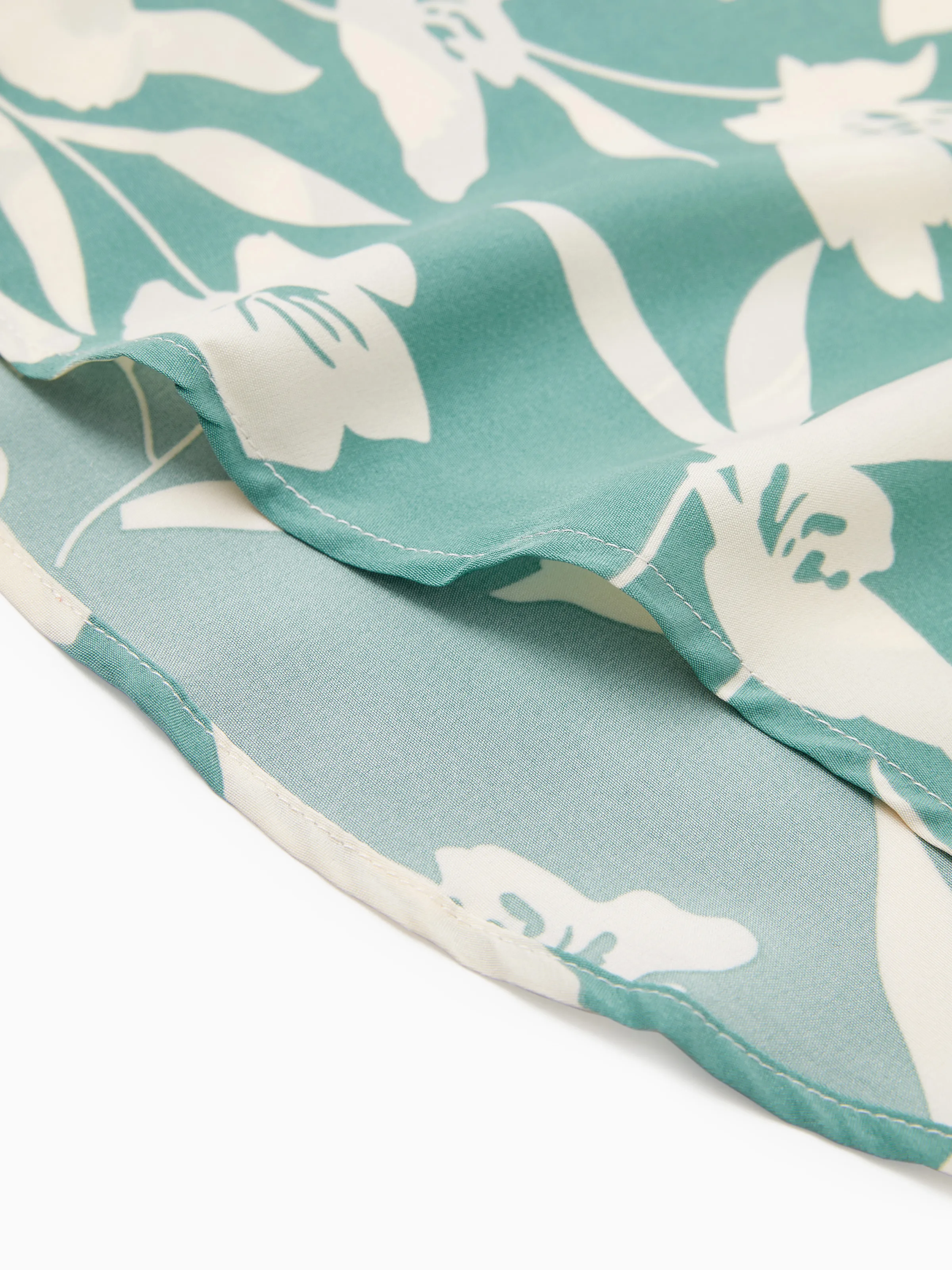Daddy & Daughter Leaf Print Green Short-sleeve Shirt or Sling Shirred Dress Set Green - Image 6