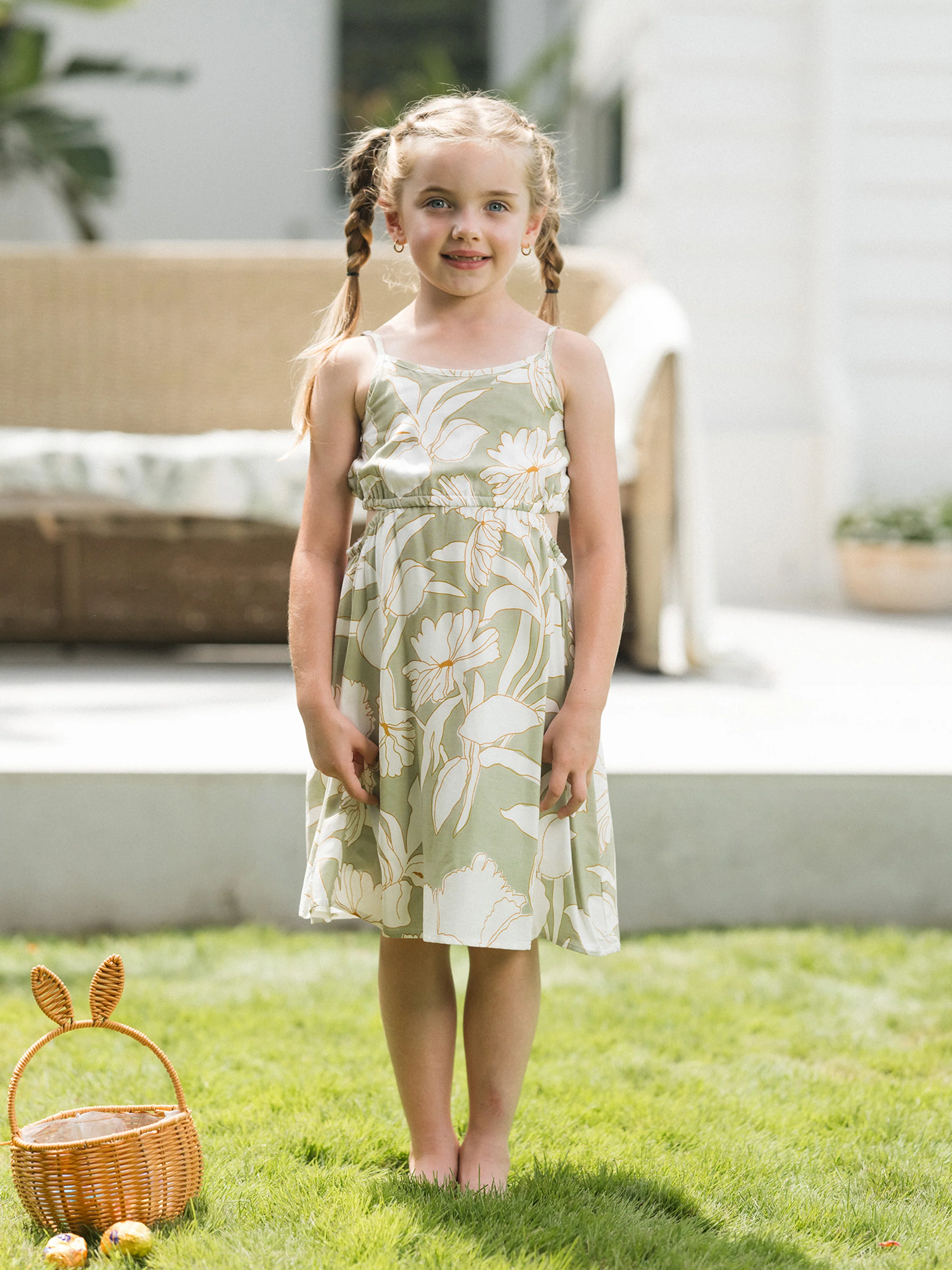 Mommy & me Outfits Tropical Floral Print Strap Dress or Short-sleeve Colorblock Shirts Set Pale Green - Image 10