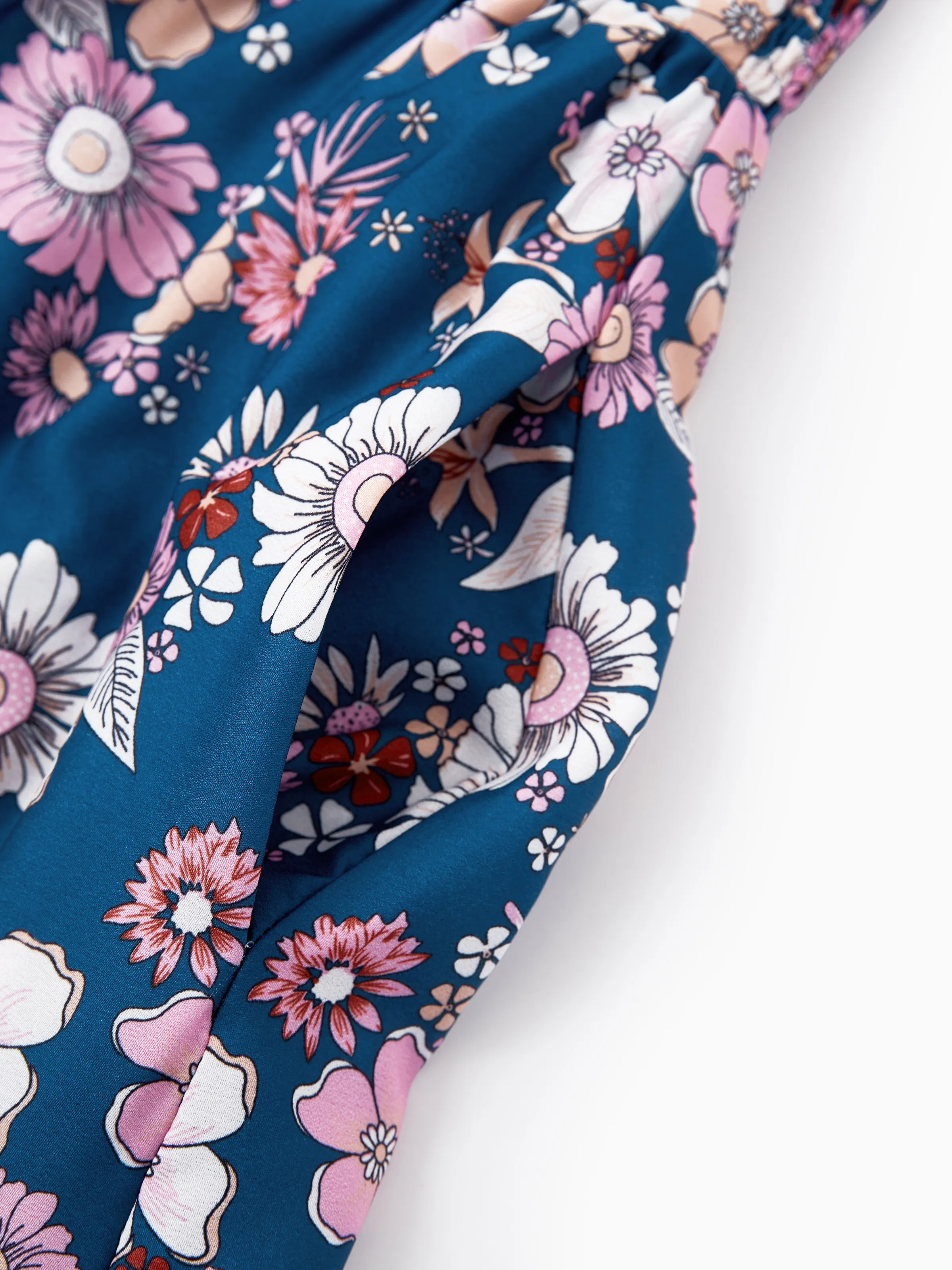 Family matching outfits Floral Allover Print Short-sleeve Collar Shirt or Halter Sleeveless Dress for Summer Vacation CYAN- - Image 5